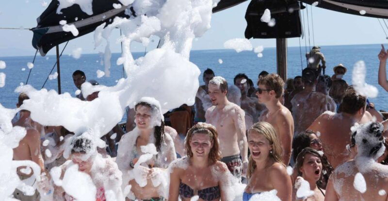 alanya-disco-boat-tour-with-foam-party-and-unlimited-drinks