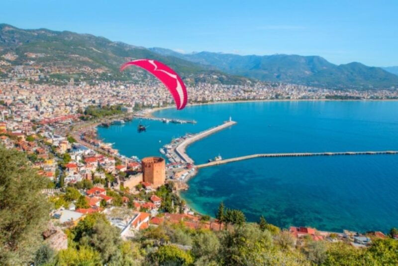 alanya-paragliding-adventure-sail-the-skies
