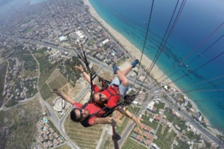 alanya-paragliding-adventure-sail-the-skies