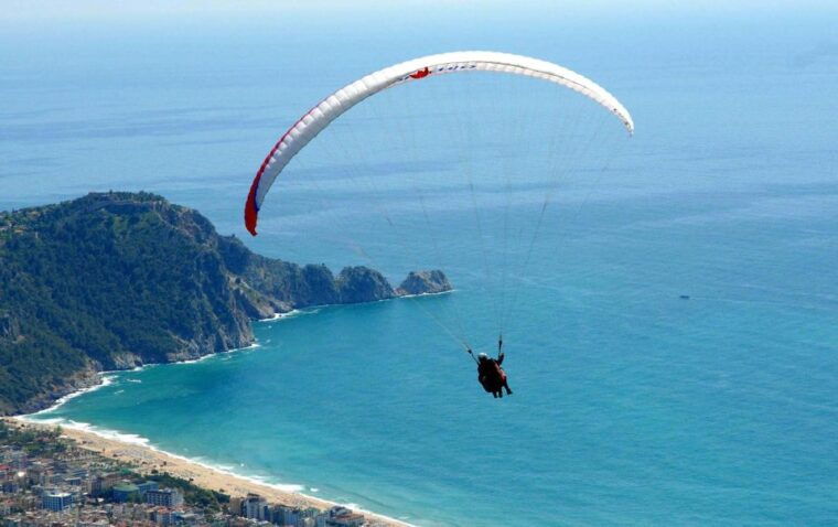 alanya-paragliding-adventure-sail-the-skies