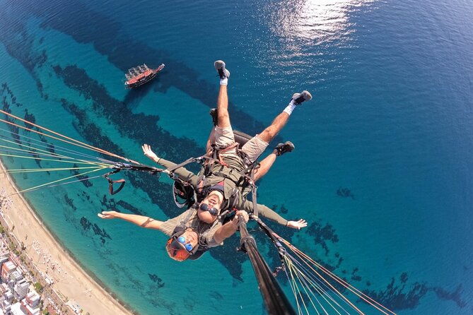 alanya-paragliding-and-cleopatra-beach-from-antalya
