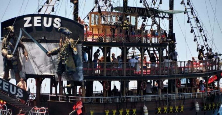 alanya-pirate-boat-tour-with-lunch-and-swimming-stops