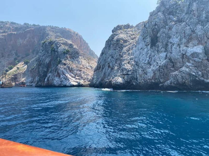 Alanya: Pirate Boat with Pickup, Lunch, & Unlimited Drinks - Key Points