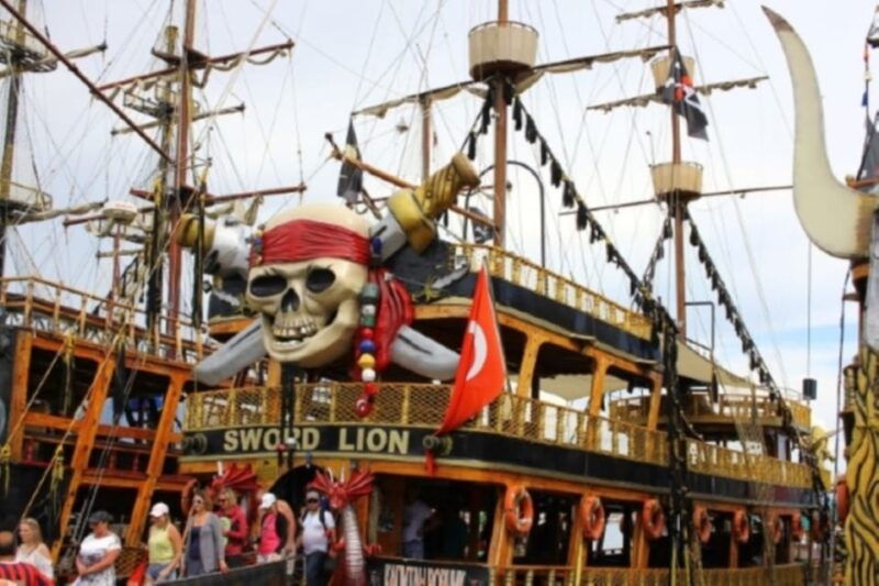alanya-pirate-ship-cruise-with-food-and-swimming-stops