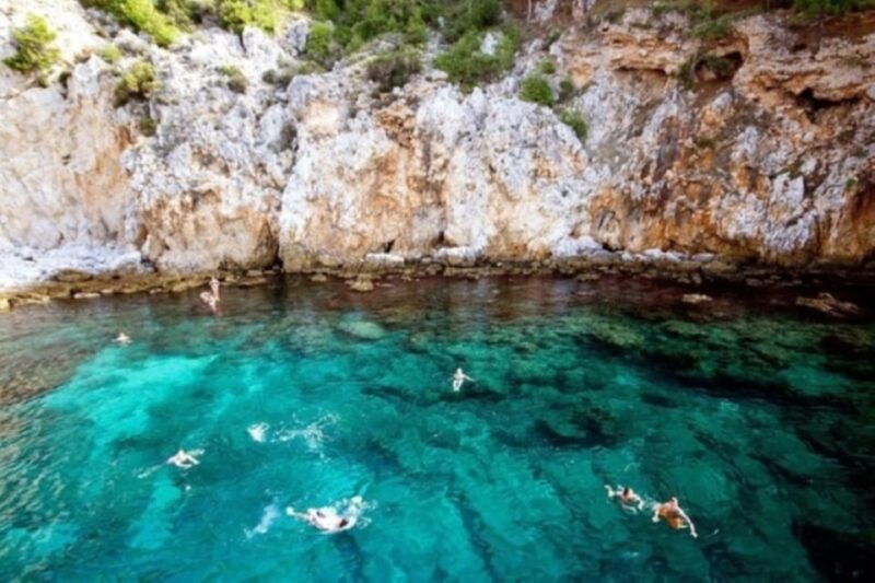 alanya-pirate-ship-cruise-with-food-and-swimming-stops