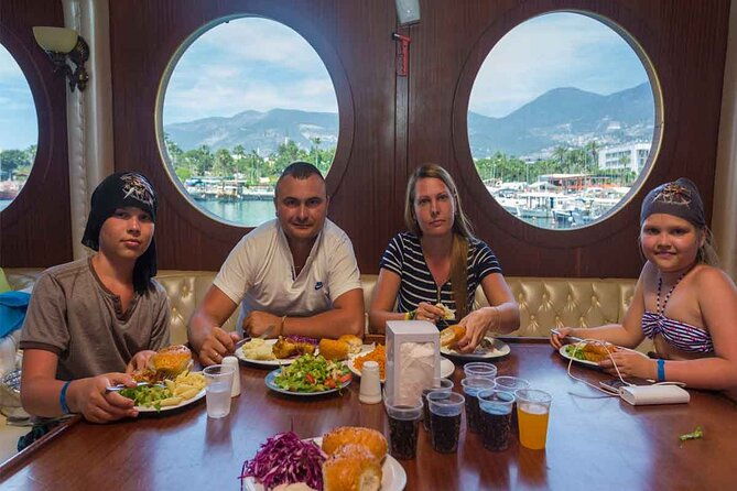 alanya-pirate-yacht-tour-legend-big-kral-from-side-alanya-2