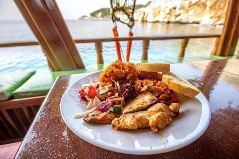 alanya-pirates-boat-trip-with-lunch-and-hotel-pickup