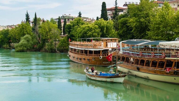 alanya-side-manavgat-river-waterfall-boat-tour-bazaar