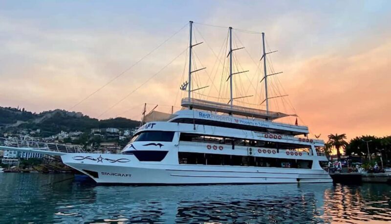 Alanya/Side: Starcraft Boat Trip w/ Unlimited Beer and Wine - Who Will Love This Tour?