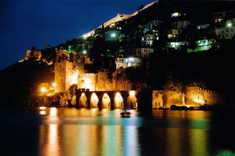 alanya-sunset-boat-foam-party-dinner-swimming-stops