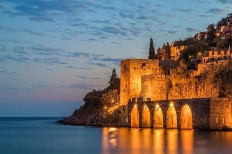 alanya-sunset-boat-foam-party-dinner-swimming-stops
