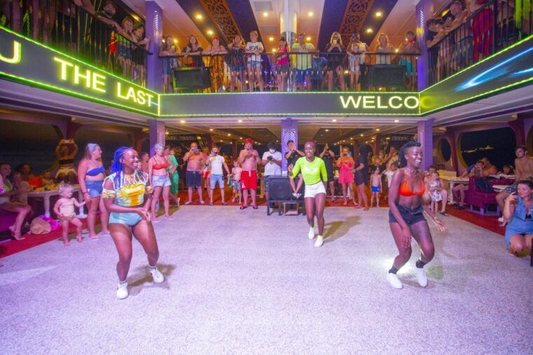 alanya-sunset-cruise-and-party-boat