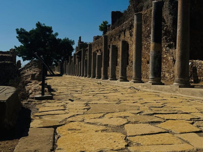 alanya-syedra-with-dim-cave