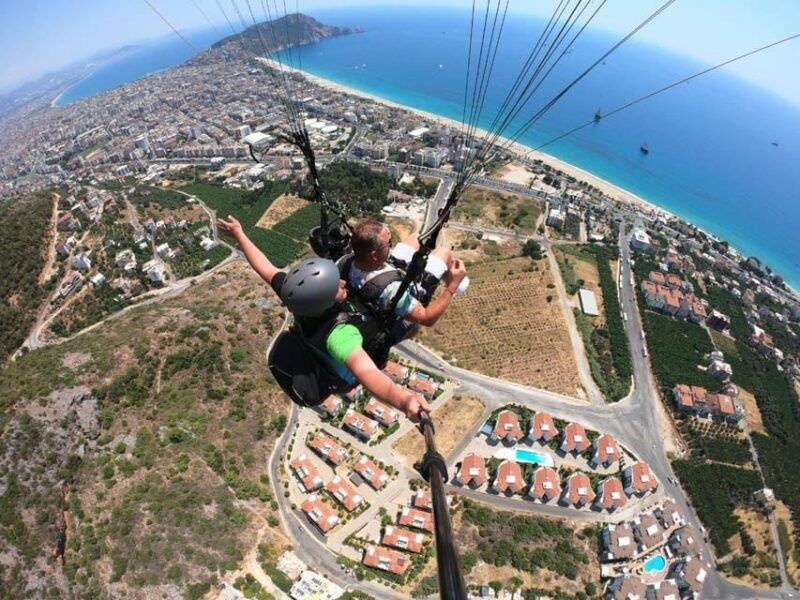 alanya-tandem-paragliding-with-beach-and-castle-views