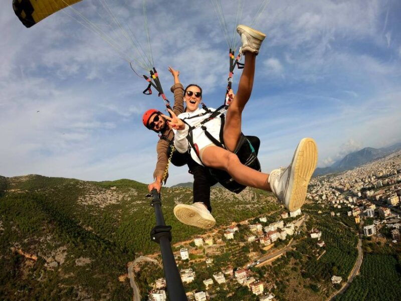 alanya-tandem-paragliding-with-hotel-pickup