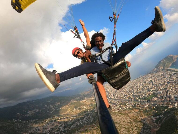 alanya-tandem-paragliding-with-hotel-pickup