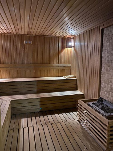 alanya-turkish-bath-experience-with-massage-and-wine