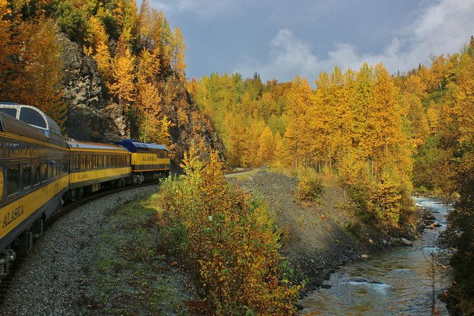 alaska-railroad-hurricane-turn-roundtrip-talkeetna-hurricane-flagstop-same-day