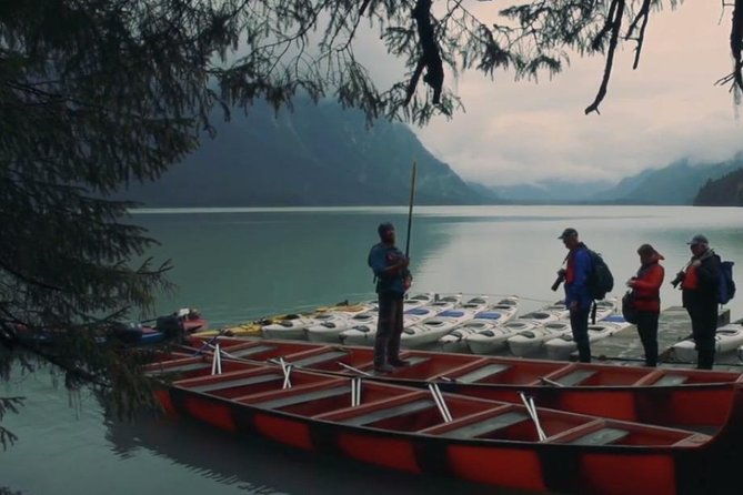 alaska-wildlife-voyageur-canoe-safari-from-haines