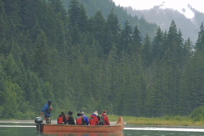 alaska-wildlife-voyageur-canoe-safari-from-haines