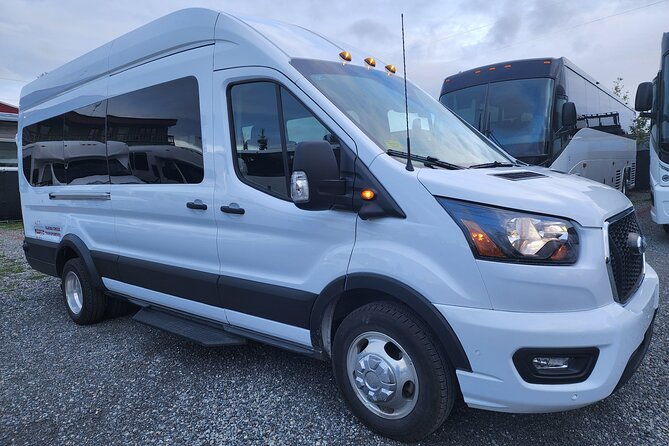 alaskan-wildlife-hike-with-nordic-spa-experience