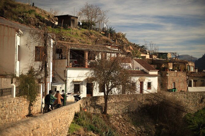 albaicin-sacramonte-electric-bike-tour-in-granada