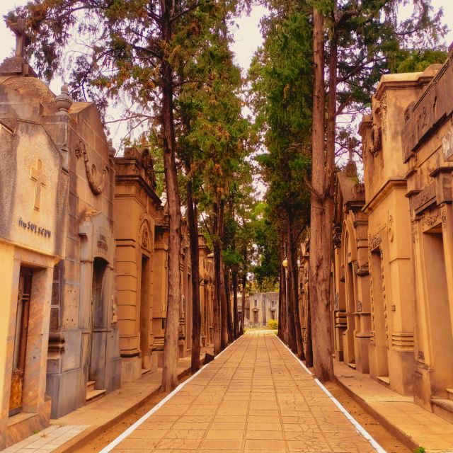 alberdi-neighborhood-revolutionary-identities-walking-tour