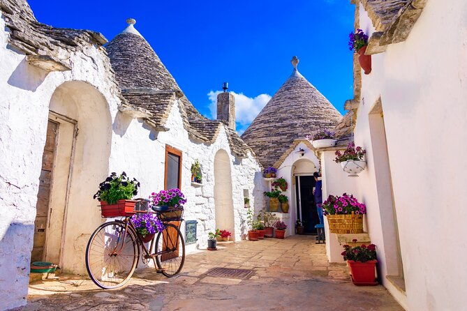 alberobello-martina-franca-and-locorotondo-day-trip-from-bari