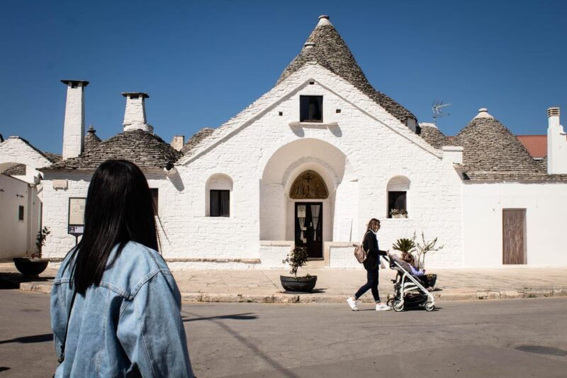alberobello-tour-of-the-city-of-trulli-with-transfer-from-matera-round-trip
