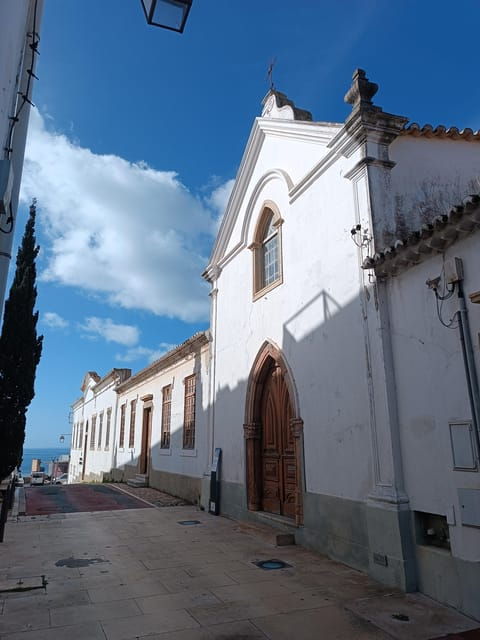 albufeira-a-local-experience-w-food-tasting-local-shops