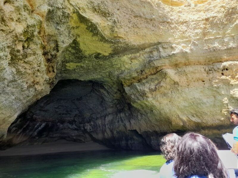 albufeira-algarve-cliffs-and-the-chapel-of-bones-tour