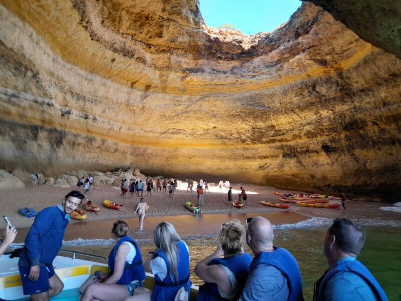 albufeira-algarve-cliffs-and-the-chapel-of-bones-tour