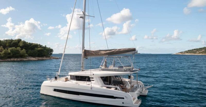 albufeira-algarve-private-sunset-catamaran-charter