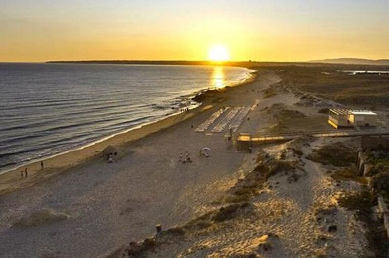 albufeira-beaches-old-town-and-salgados-lagoon-jeep-tour