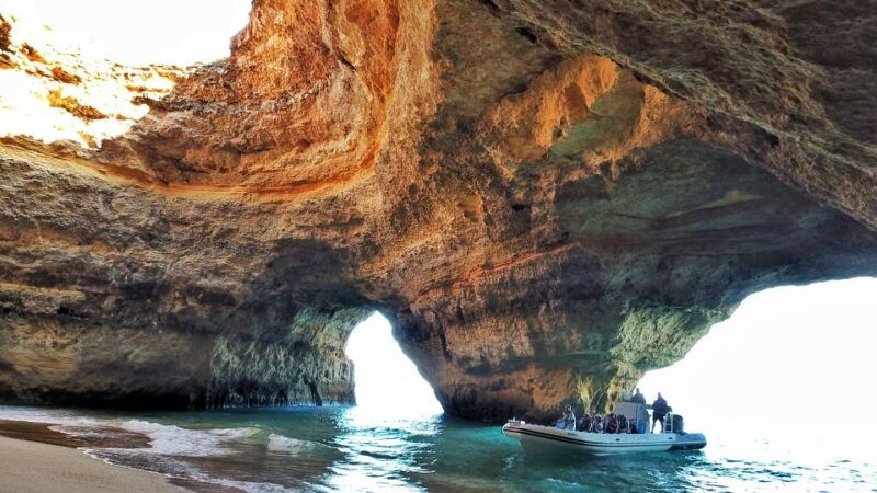 albufeira-benagil-cave-and-dolphin-sightseeing-boat-cruise