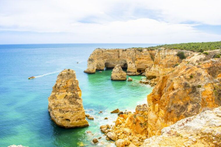 albufeira-benagil-caves-dolphin-watching-speed-boat-tour