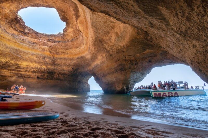albufeira-caves-and-coastline-catamaran-cruise-to-benagil