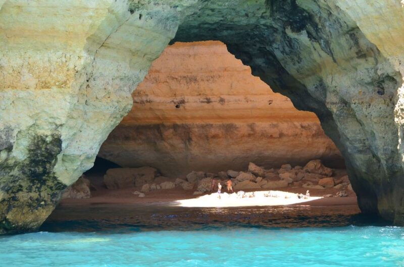 albufeira-dolphin-watching-and-benagil-cave-boat-cruise
