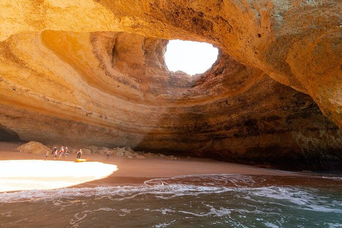 albufeira-dolphins-and-caves-private-tour-3