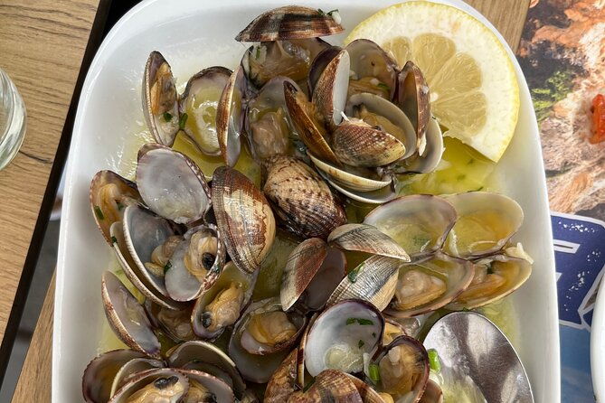 albufeira-food-tour-wine-and-traditional-tapas-experience