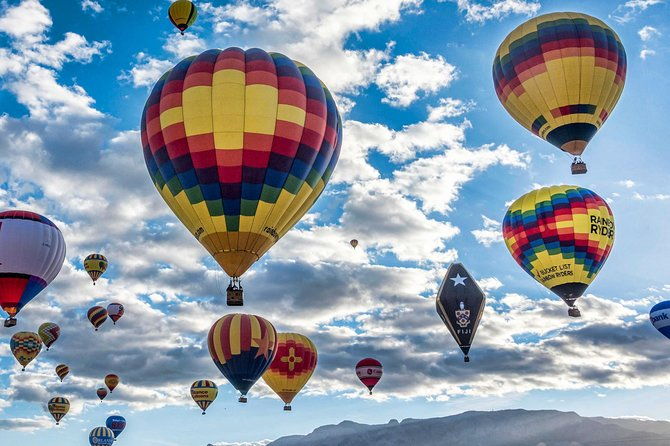 albuquerque-hot-air-balloon-ride-at-sunrise