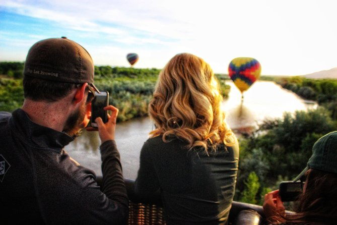 albuquerque-hot-air-balloon-ride-at-sunset