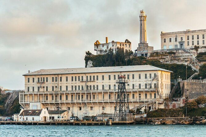 alcatraz-prison-tour-san-francisco-bike-rental