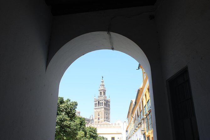Alcazar and Cathedral Tour - Detailed Breakdown of the Itinerary  