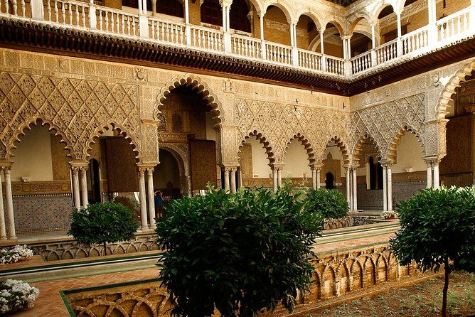 alcazar-and-jewish-quarter-guided-walking-tour-in-seville