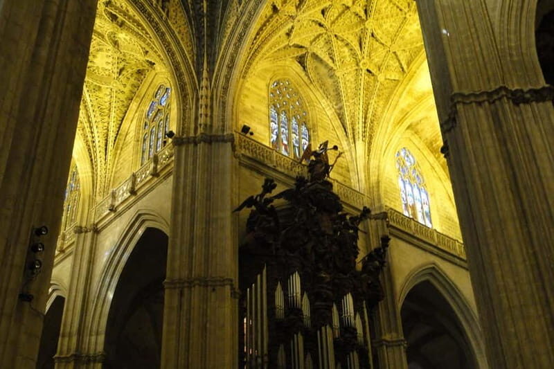 Alcazar & Cathedral of Seville Exclusive Group max. 9 guests - Whats Included & Whats Not?