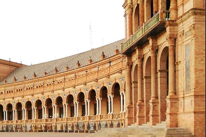 alcazar-cathedral-plaza-de-espana-and-maria-luisa-park-private-tour