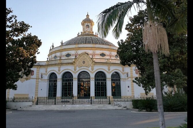 alcazar-cathedral-plaza-de-espana-and-maria-luisa-park-private-tour