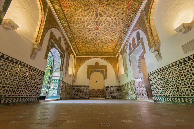 Alcazar of Seville with Cathedral & Giralda English Tour - Key Points
