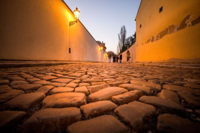 alchemy-and-mysteries-of-prague-castle-walking-tour